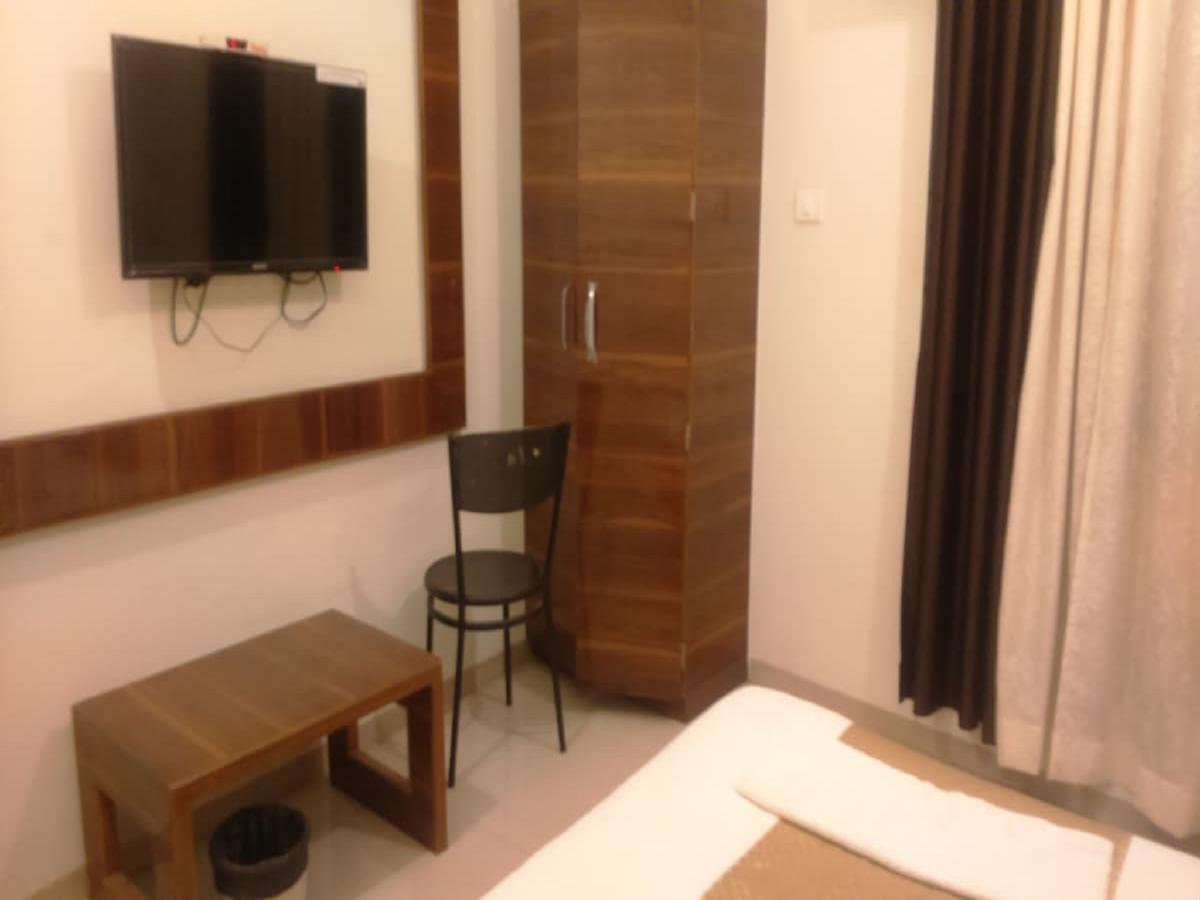Hotel Shri Krishna Shirdi Dış mekan fotoğraf