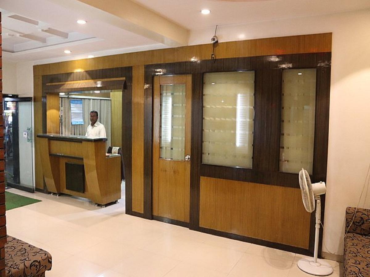 Hotel Shri Krishna Shirdi Dış mekan fotoğraf